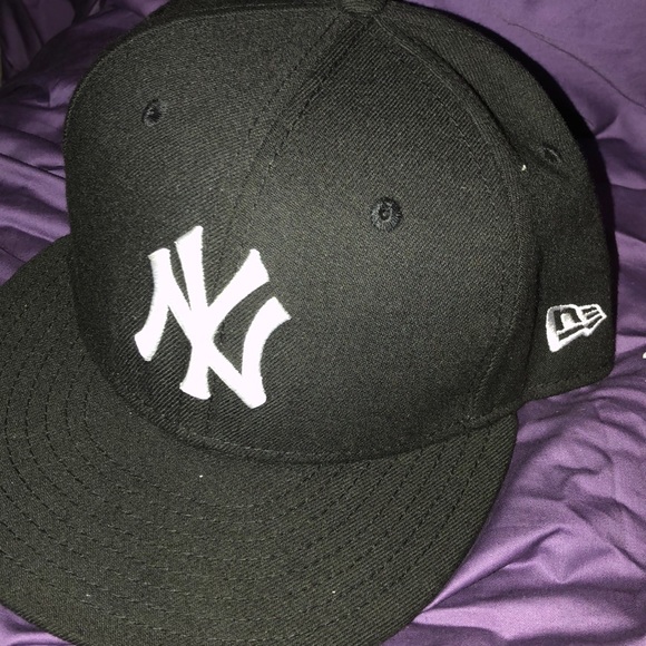 NEW YORK YANKEES BASEBALL CAP NWOT NEVER WORN - Picture 8 of 8